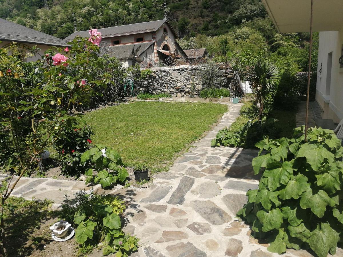 Les Rosiers Villa Bagnères-de-Luchon Kültér fotó